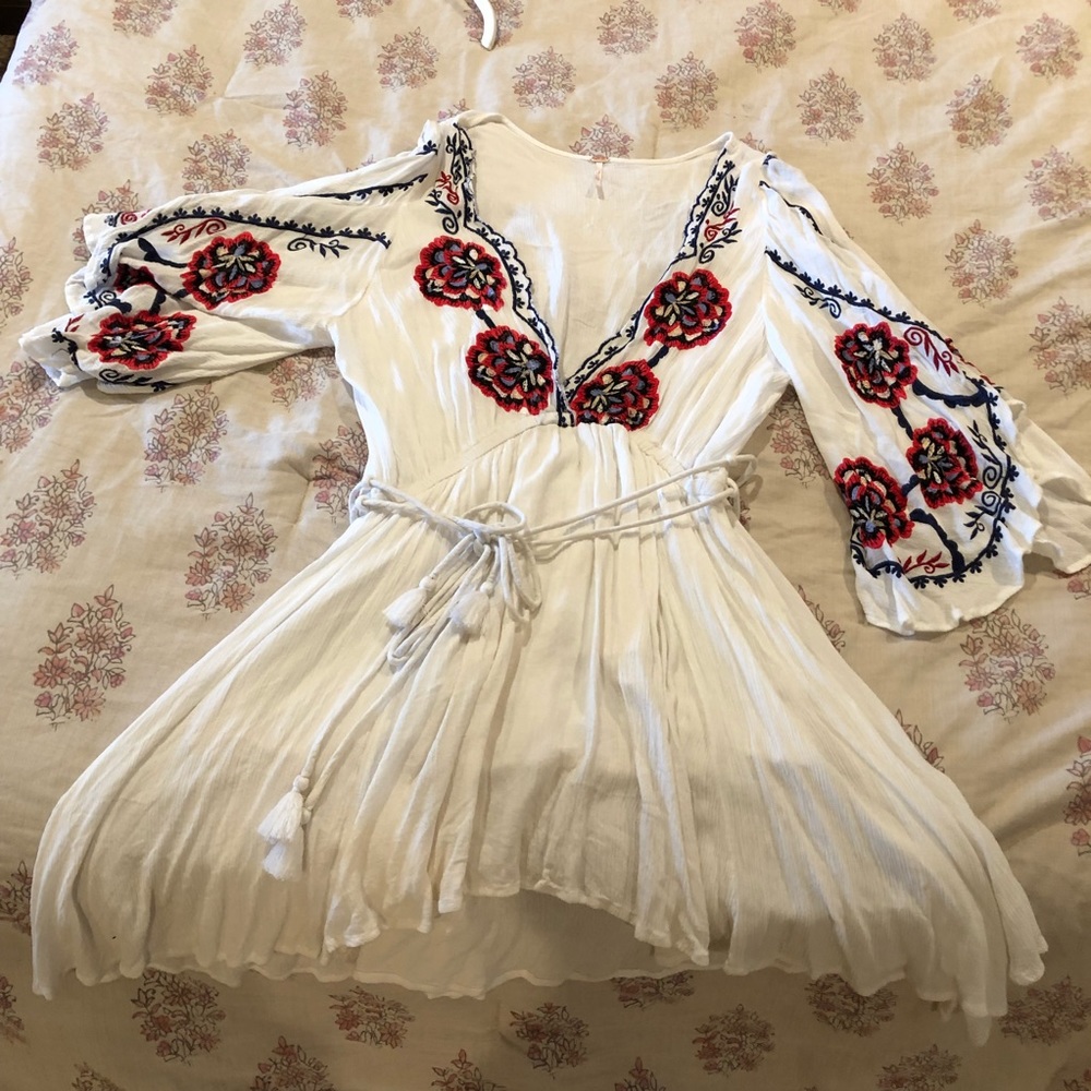 Free people split sleeve embroidered dress